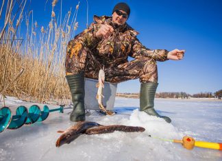 How To Make Your Very Own Ice House! fishing ice house: How To Ice Fish In Comfort - Make Your Own Ice House!