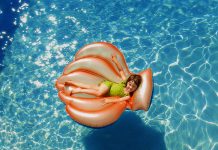 8 Neat Ways Of Getting A Crystal Clear Swimming Pool! clean pool: 8 Neat Ways Of Getting A Crystal Clear Swimming Pool!