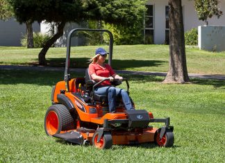 Tips to Choosing and Using the Right Lawn Mower Fuel what kind of oil for lawn mower: A Guide To Choosing Lawn Mower Fuels