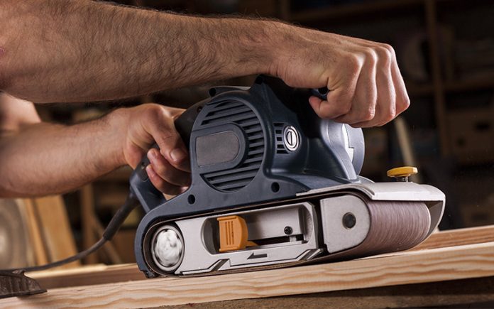 woodworking for beginners: How to use a belt sander for woodworking?